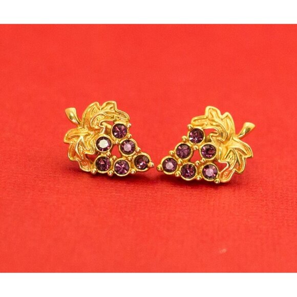 Vintage Grape Food Fruit Gold tone and Purple Earrings by Avon - F4 - Picture 1 of 3